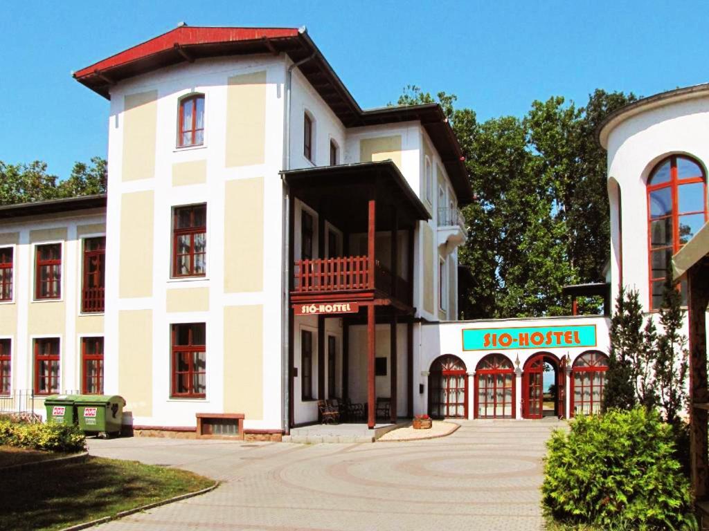 Sio Hostel Шиофок Экстерьер фото